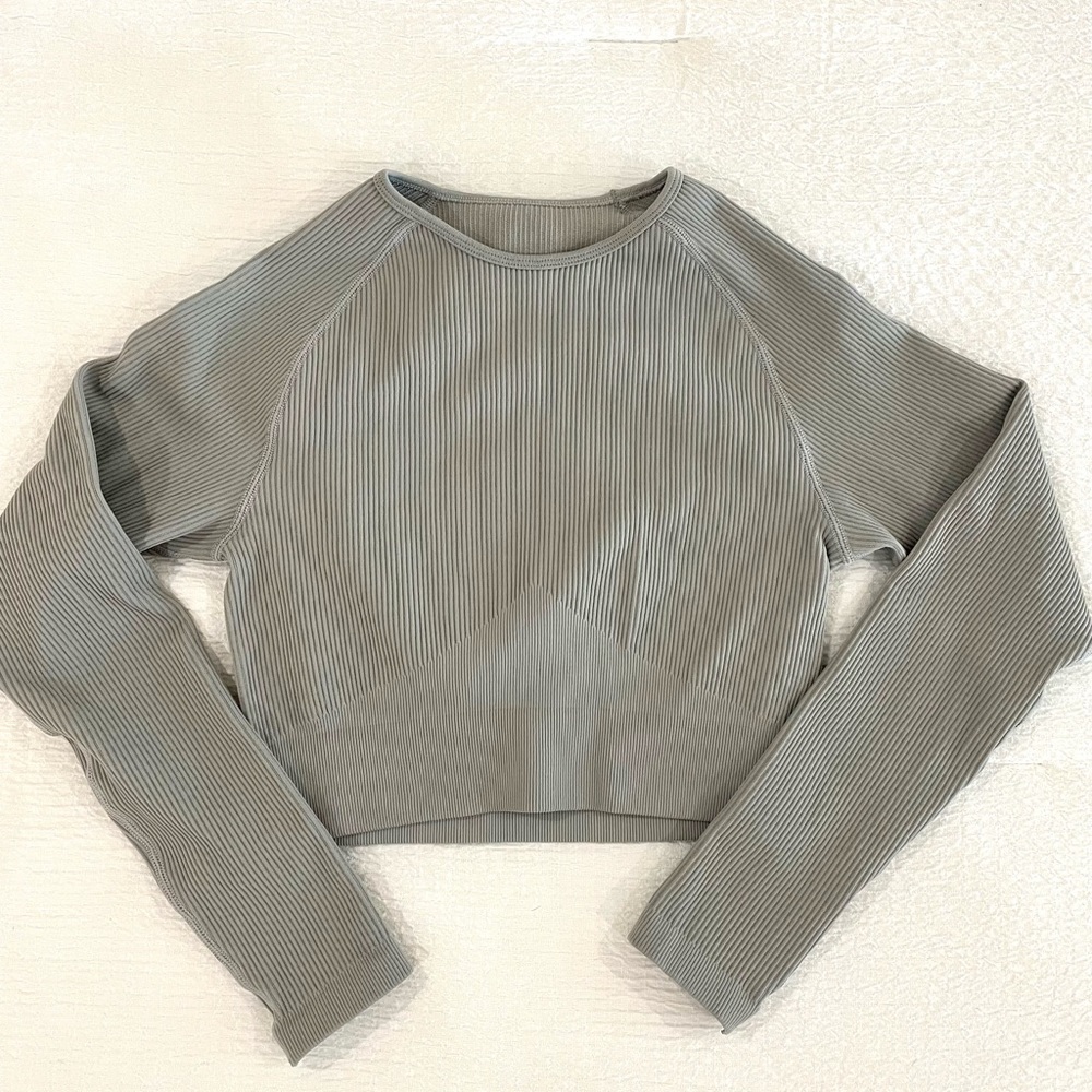 Long sleeve workout top